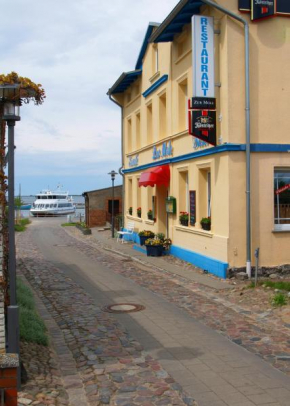 Hotel - Pension Zur Mole, Wiek Auf Rügen 